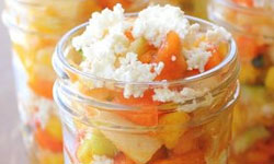 fruktovyj-salat-s-zernistym-tvorogom
